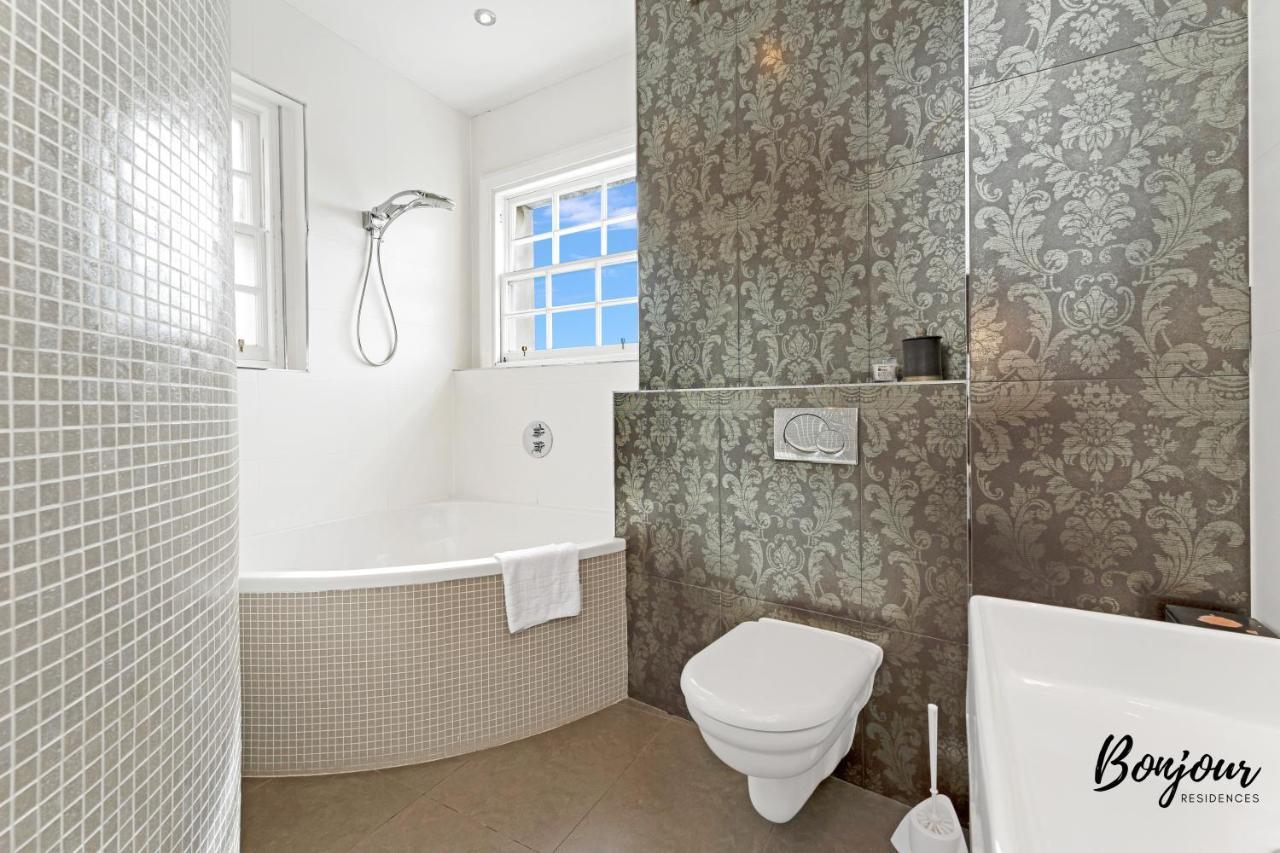 Old Town Spacious 5Br-2Ba, Near Royal Mile By Bonjour Residences אדינבורו מראה חיצוני תמונה